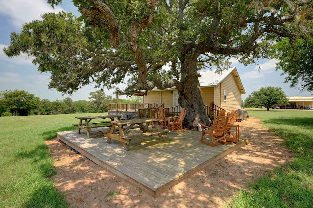 10867 FM466, GONZALES, TX 78648, Presented by Ginger Robbins, Riata